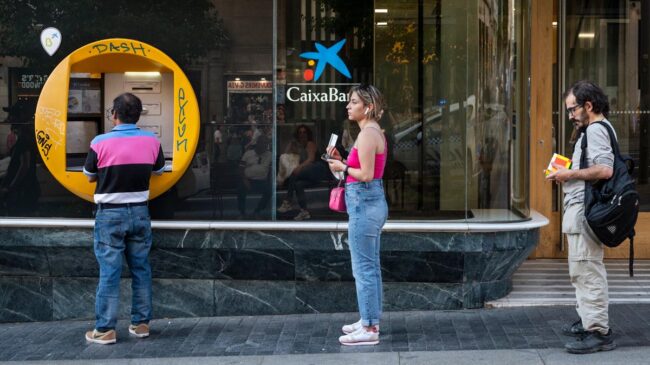 La banca se compromete a prestar servicios presenciales en el 100% de España