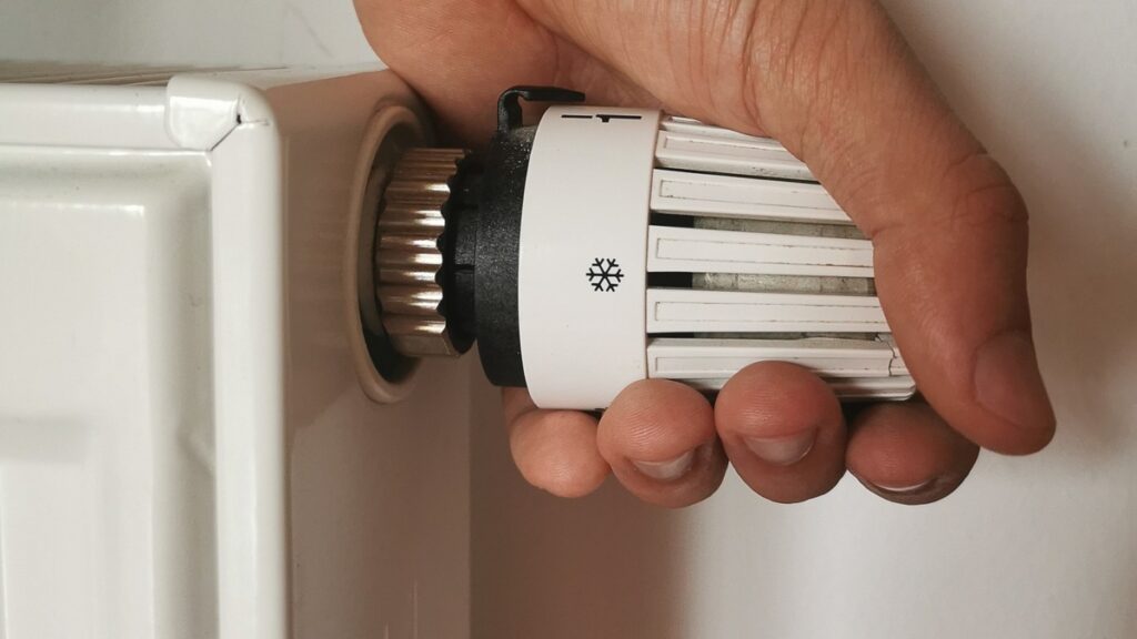 la mejor manera de limpiar los radiadores #rakidag #limpio #limpiezadecasa # radiadores #hogar 