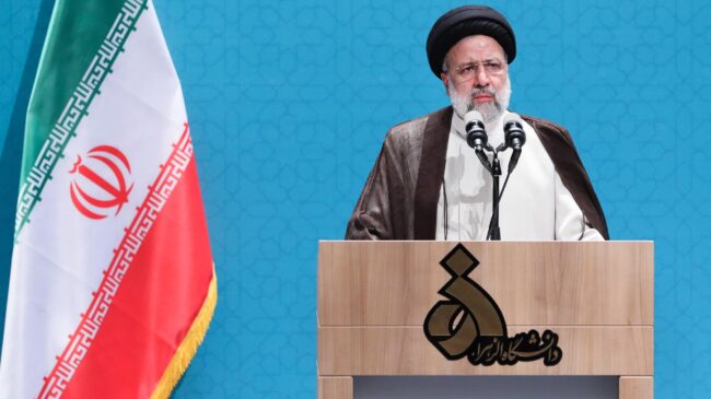 Irán acusa a Occidente de "terrorismo económico" mientras voces internas critican la respuesta del régimen a las protestas