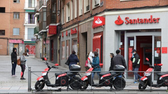 Banco Santander ofrece prejubilaciones voluntarias en España hacia final de año