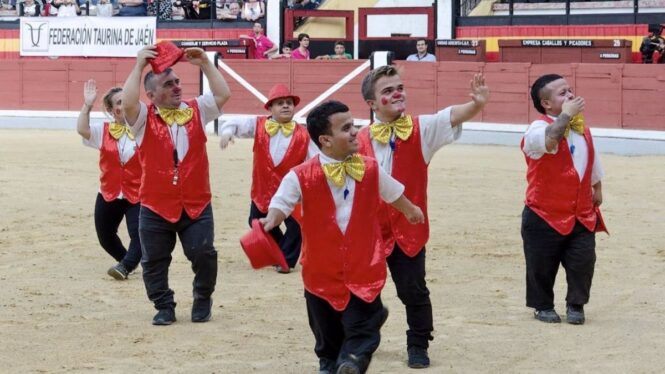 Suspenden un espectáculo cómico taurino en Zamora con personas con enanismo