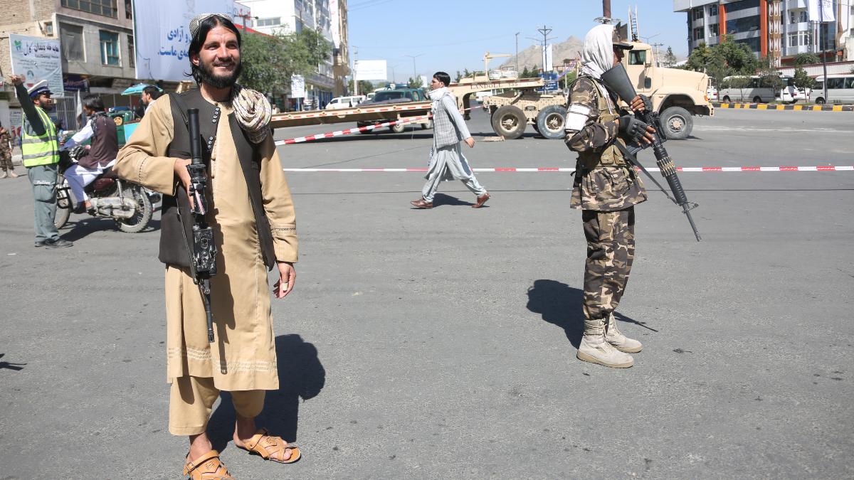 EEUU se reúne con los talibanes por primera vez desde la muerte del líder de Al Qaeda