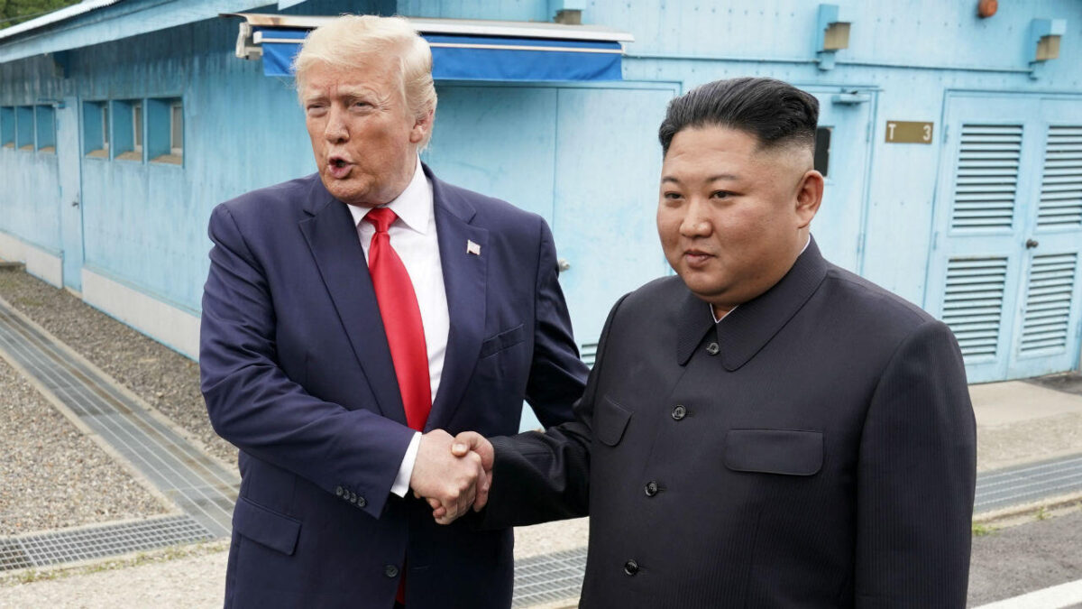 La CNN asegura que Trump compartió con un periodista cartas confidenciales de Kim Jong-un