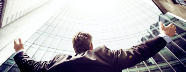 Las 16 reglas que hay que seguir para triunfar en la vida y tener éxito, según una experta