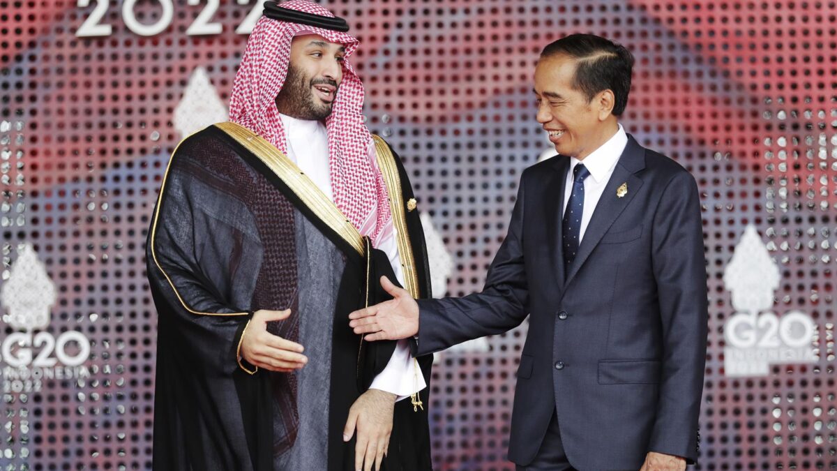 Bin Salman estrecha lazos con los países del G20 para «potenciar la economía global»