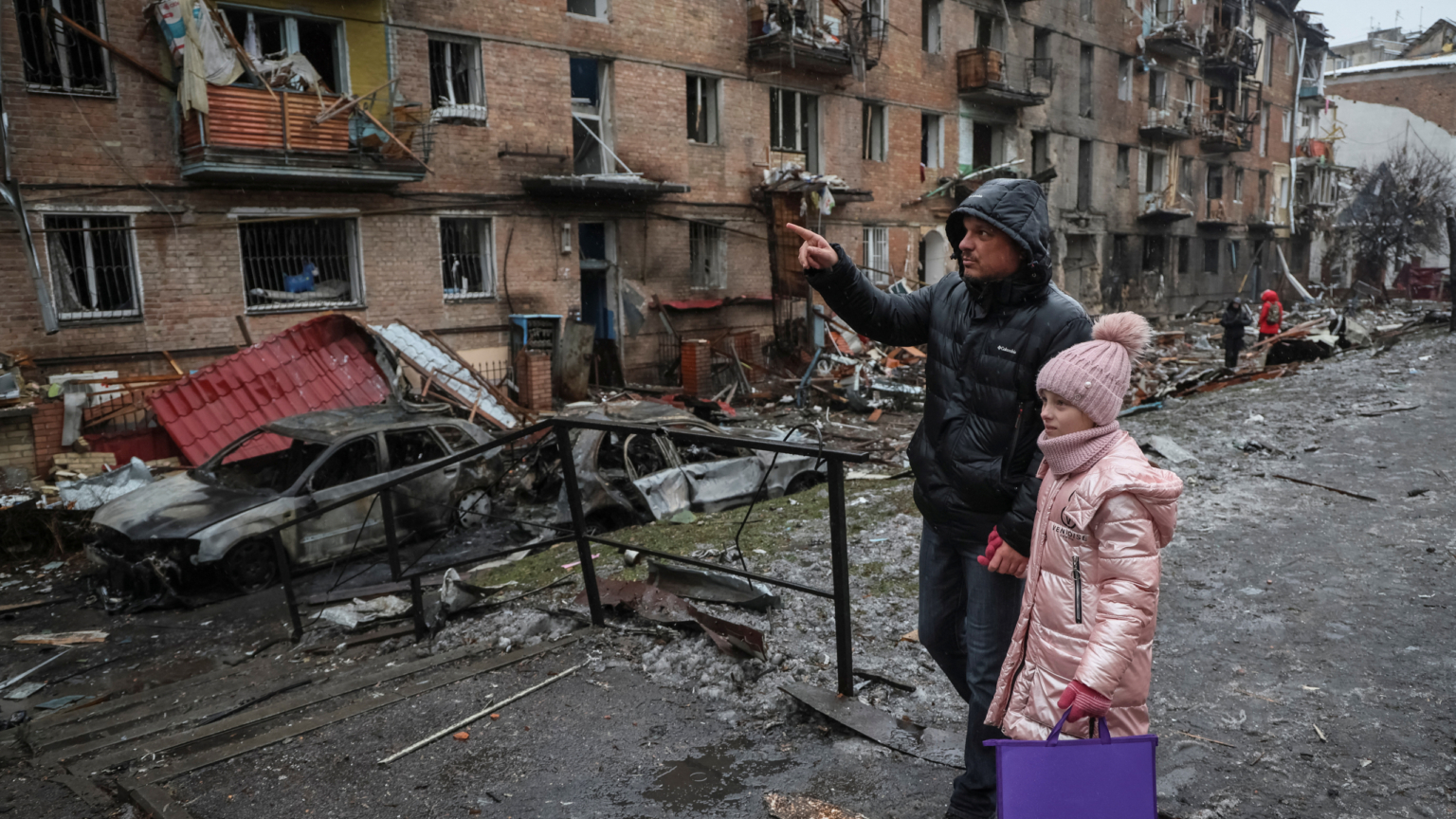 15 muertos en Jersón y seis millones de casas sin luz por los bombardeos rusos en Ucrania