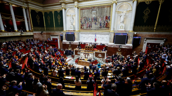 Francia incluirá el derecho al aborto en la Constitución