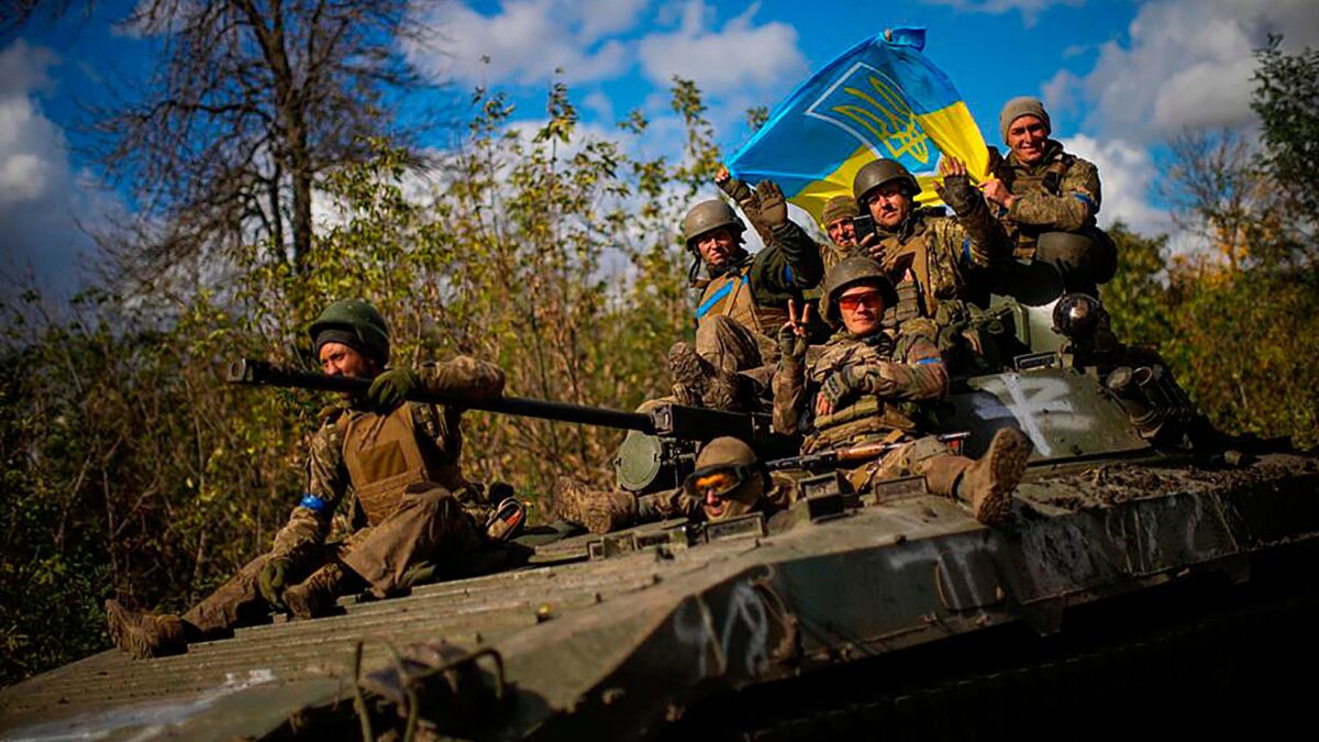 Ucrania denuncia que los rusos dejaron explosivos en juguetes en su retirada de Jersón