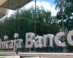 Unicaja, Abanca y Kutxabank pierden depósitos este año y se descuelgan del resto del sector