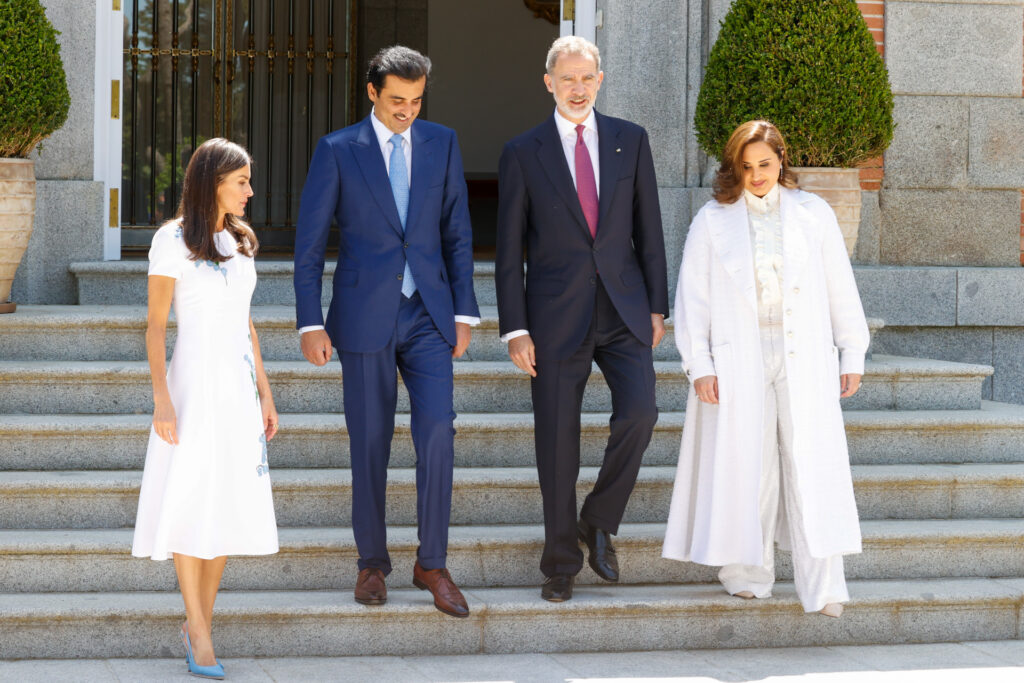 Los Reyes, Felipe y Letizia junto al emir y la jequesa de Catar. Gtres