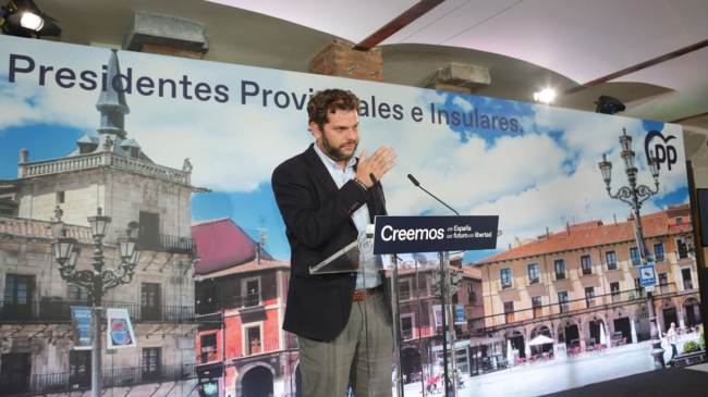Dimite el presidente del PP de León, pendiente de juicio por sus primarias