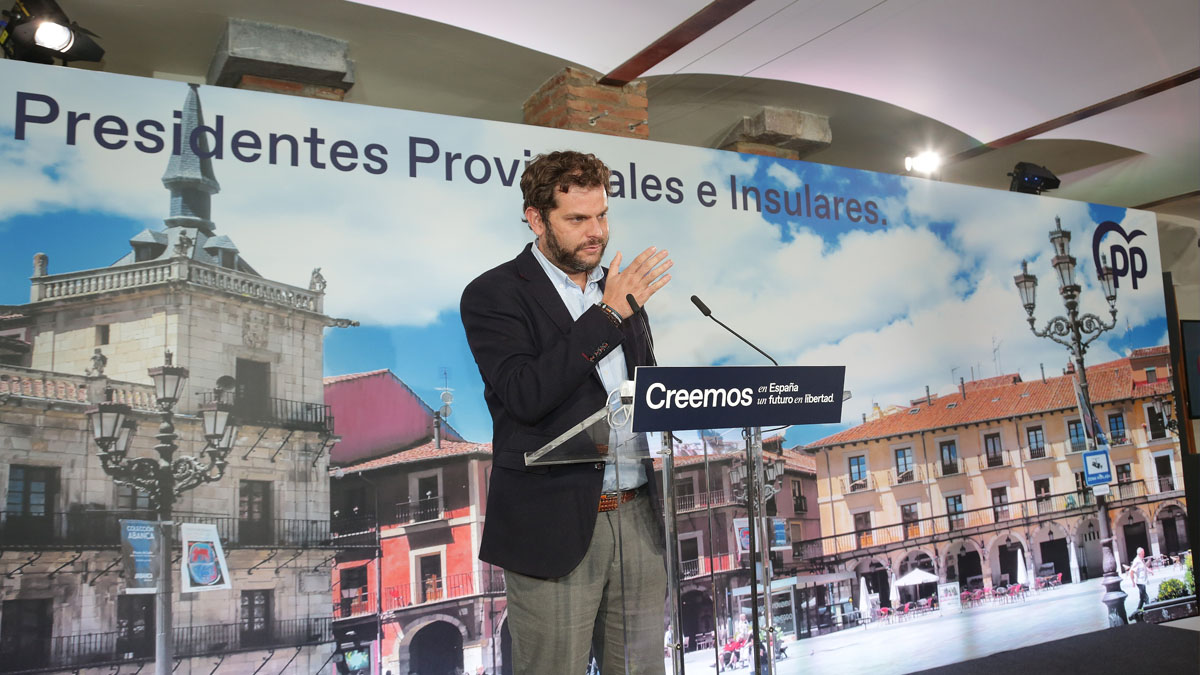 Dimite el presidente del PP de León, pendiente de juicio por sus primarias