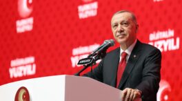 20 años de Erdogan al frente de Turquía: así transformó el AKP su islamismo de liberal a autoritario