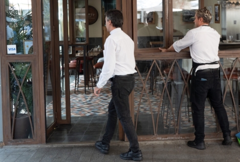 Seis de cada diez españoles ya recortan su gasto en bares y restaurantes por la inflación