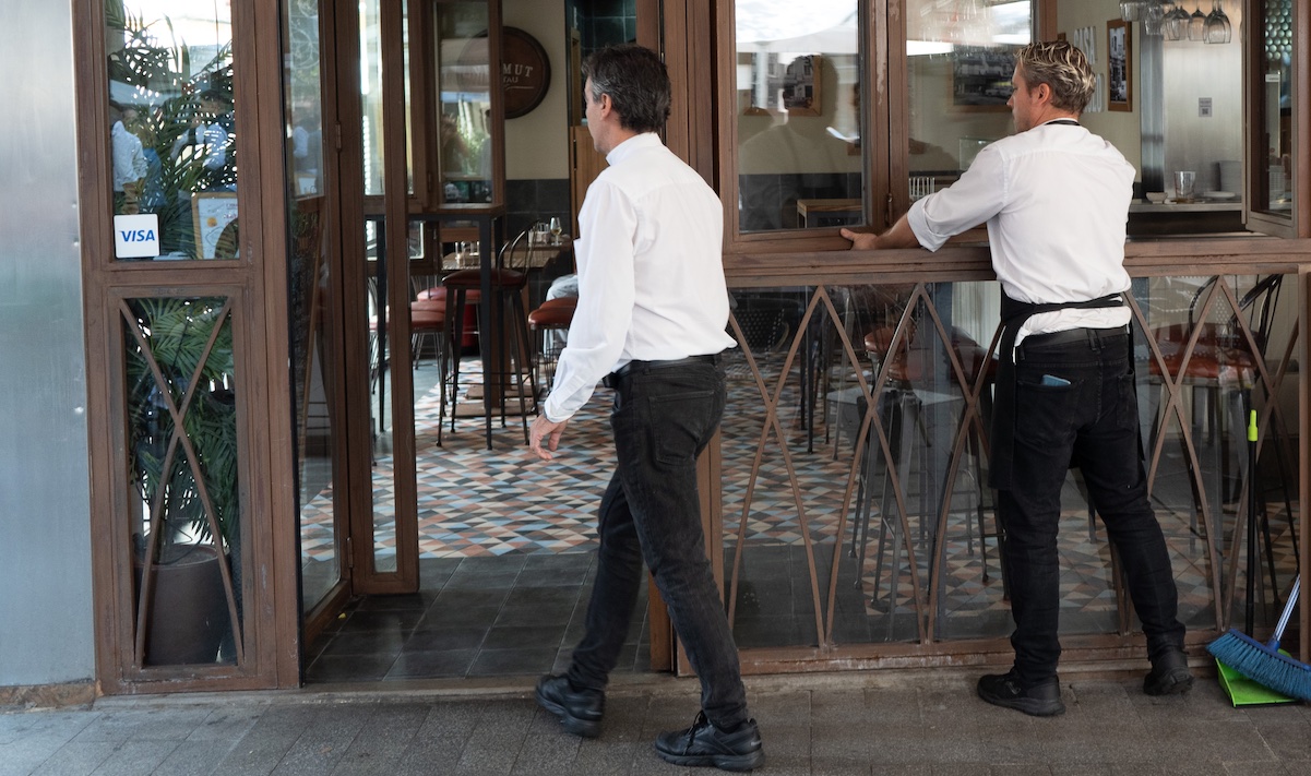 Seis de cada diez españoles ya recortan su gasto en bares y restaurantes por la inflación