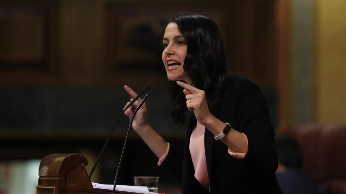 (VÍDEO) Inés Arrimadas explota contra Irene Montero en los pasillos del Congreso: «Es intolerable»