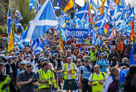 Escocia no puede celebrar un referéndum independentista sin el aval de Londres