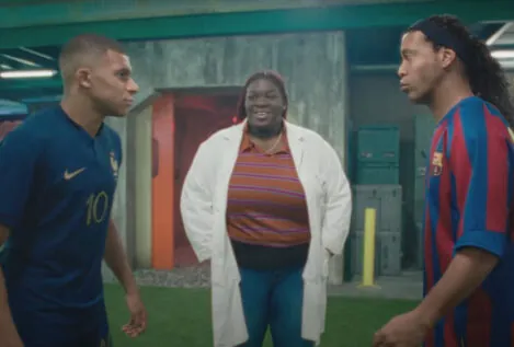 (VÍDEO) Nike se pasa el juego con su anuncio para el Mundial: ¿quién es mejor, el Ronaldinho de 2006 o el Mbappé de 2022?