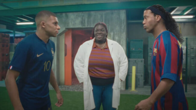 (VÍDEO) Nike se pasa el juego con su anuncio para el Mundial: ¿quién es mejor, el Ronaldinho de 2006 o el Mbappé de 2022?