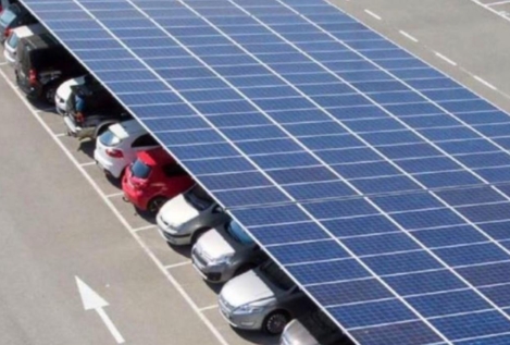 Moncloa paga 270.000 euros a Iberdrola por colocar placas solares en su aparcamiento