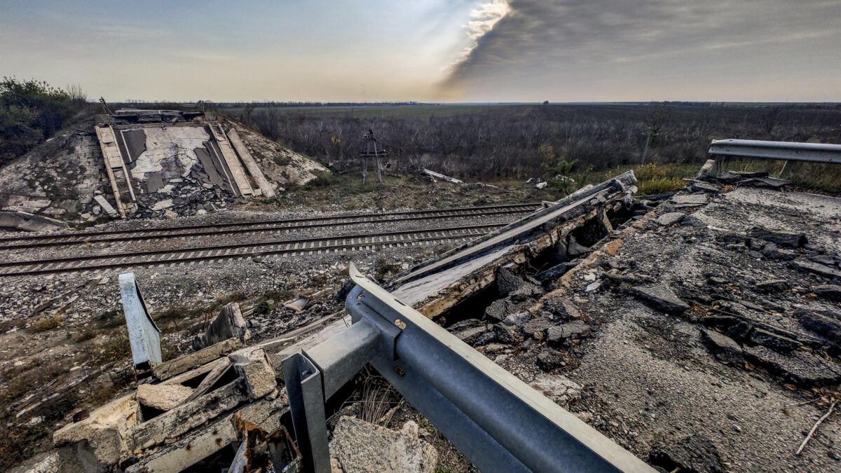 Más de 30.000 soldados rusos se retiran al sur del río Dniéper, que divide Jersón