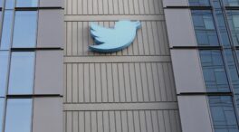 Twitter vende su estatua de pajarito por 100.000 dólares en una subasta de 24 horas