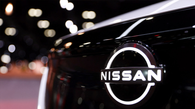 Nissan completa la venta de sus operaciones en Rusia