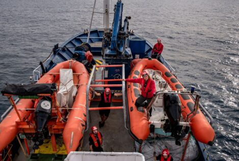 El barco Aita Mari paraliza su misión de rescate en el Mediterráneo por el bloqueo de Italia