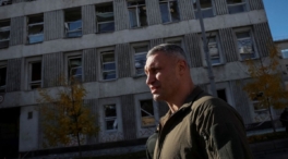 El alcalde de Kiev no descarta una evacuación parcial de la ciudad por los ataques rusos