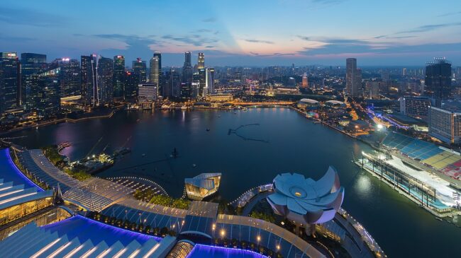 Más de 500 empresas chinas se instalan en Singapur para sortear las tensiones entre Pekín y Washington
