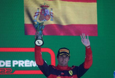 Sainz sube al podio, Alonso se luce y Russell se estrena en el GP de Brasil