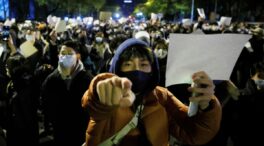 (VÍDEO) Las protestas contra la política de 'cero covid' se extienden a la ciudad china de Cantón
