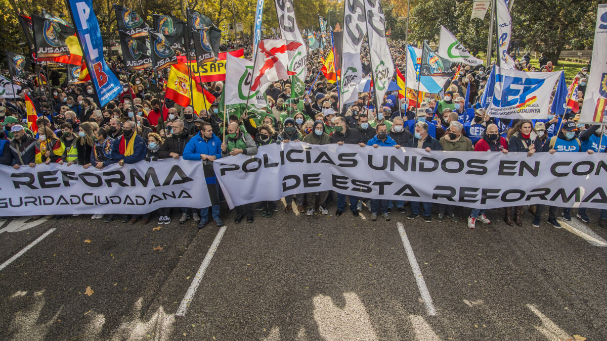 Policía y Guardia Civil sacarán a 10.000 agentes a la calle para exigir a Interior una pensión justa