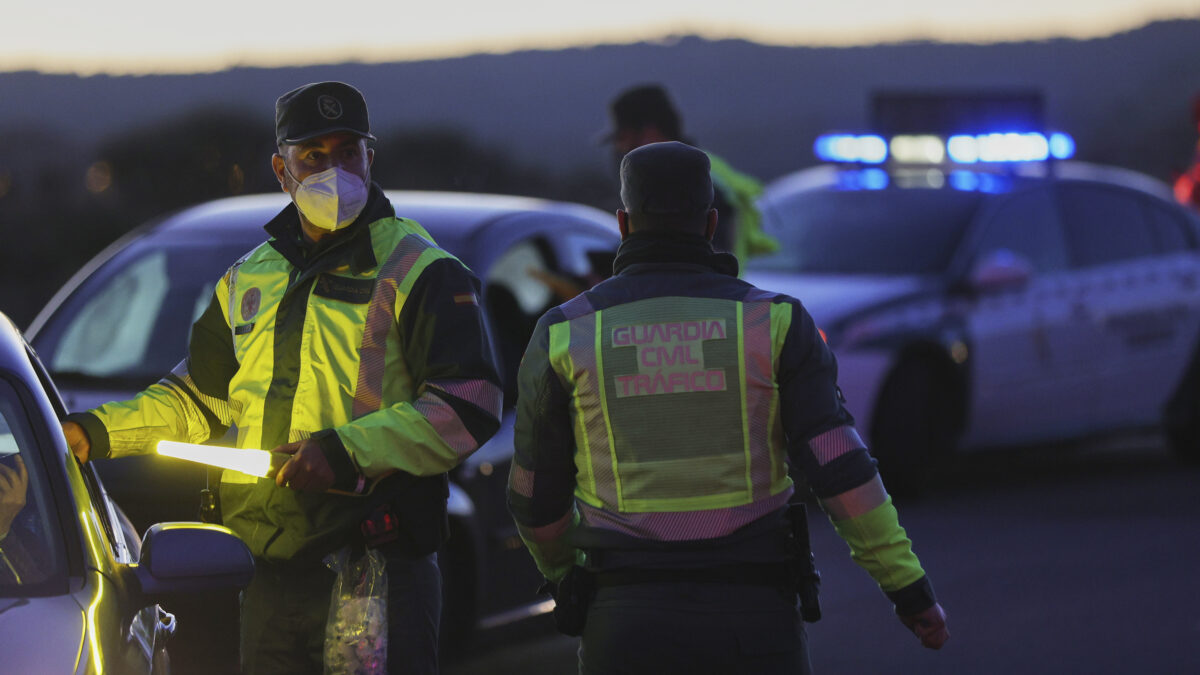 Cuatro muertos y dos heridos tras un choque de tres vehículos en Villatoro (Ávila)