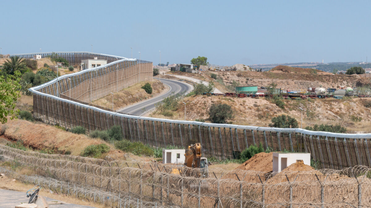 Expertos desmienten al Gobierno: en la frontera con Marruecos no hay ‘tierra de nadie’