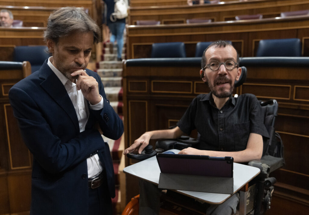 Jaume Asens con Pablo Echenique en el Congreso