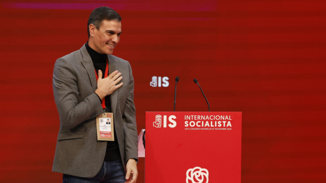 Sánchez es elegido presidente de la Internacional Socialista por aclamación