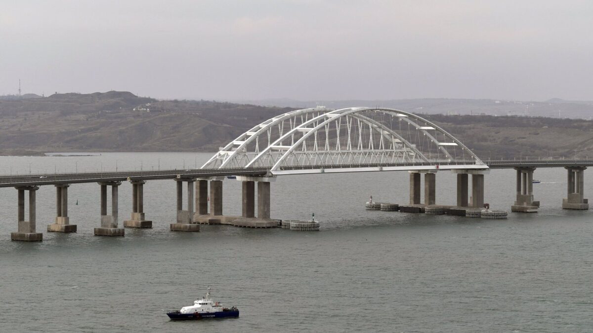 Rusia fija para el 20 de diciembre la reapertura completa al tráfico del puente de Crimea