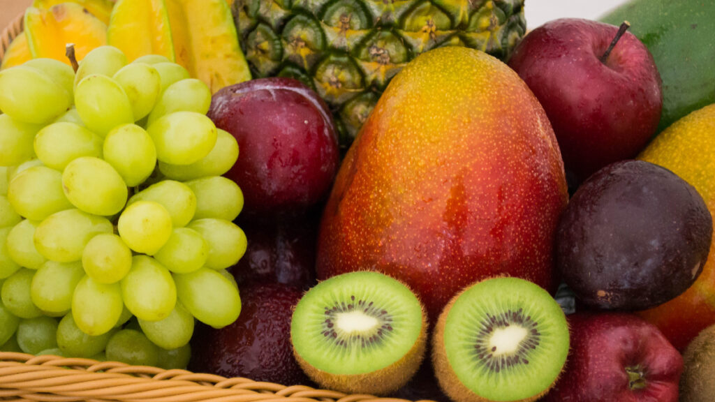 Las mejores frutas para adelgazar la grasa del vientre. Unsplash