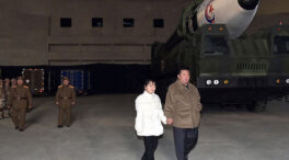 La hija de Kim Jong-un aparece por primera vez  en el lanzamiento de un «monstruoso» misil