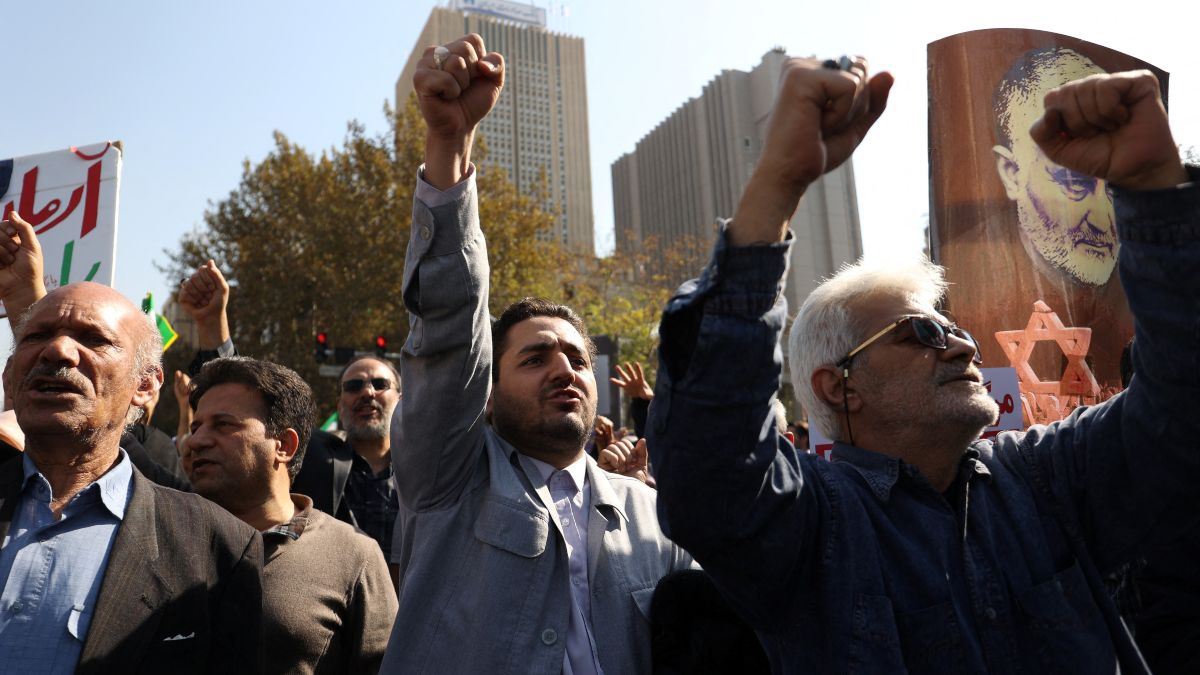 Una mayoría de parlamentarios de Irán exigen la pena de muerte para quienes se manifiesten
