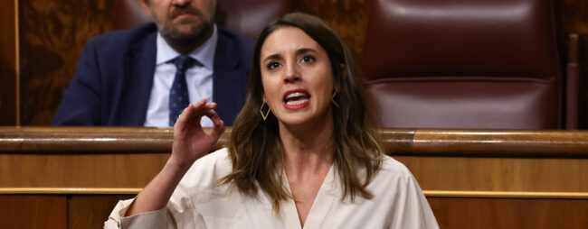 La brecha entre el PSOE y Podemos por las enmiendas bloquea la 'ley trans' en el Congreso