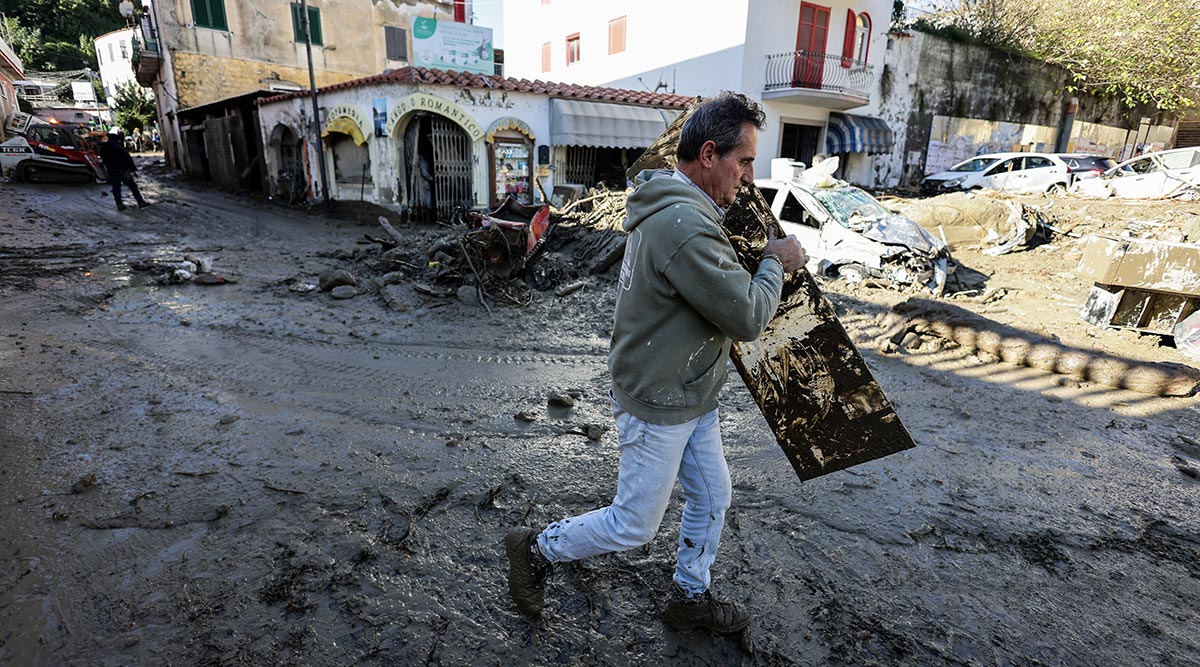 Ascienden a cinco los fallecidos por el deslizamiento de tierra en Isquia (Italia)