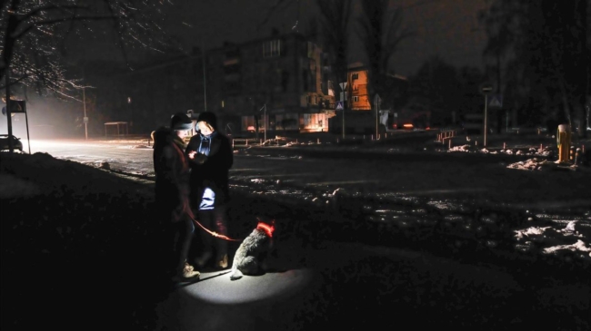 Kiev anuncia que el suministro de luz, agua y gas se restablecerá hoy «casi por completo»