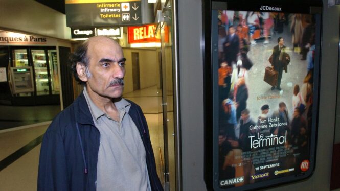 Muere en un aeropuerto de París el refugiado iraní que inspiró la película 'La Terminal'