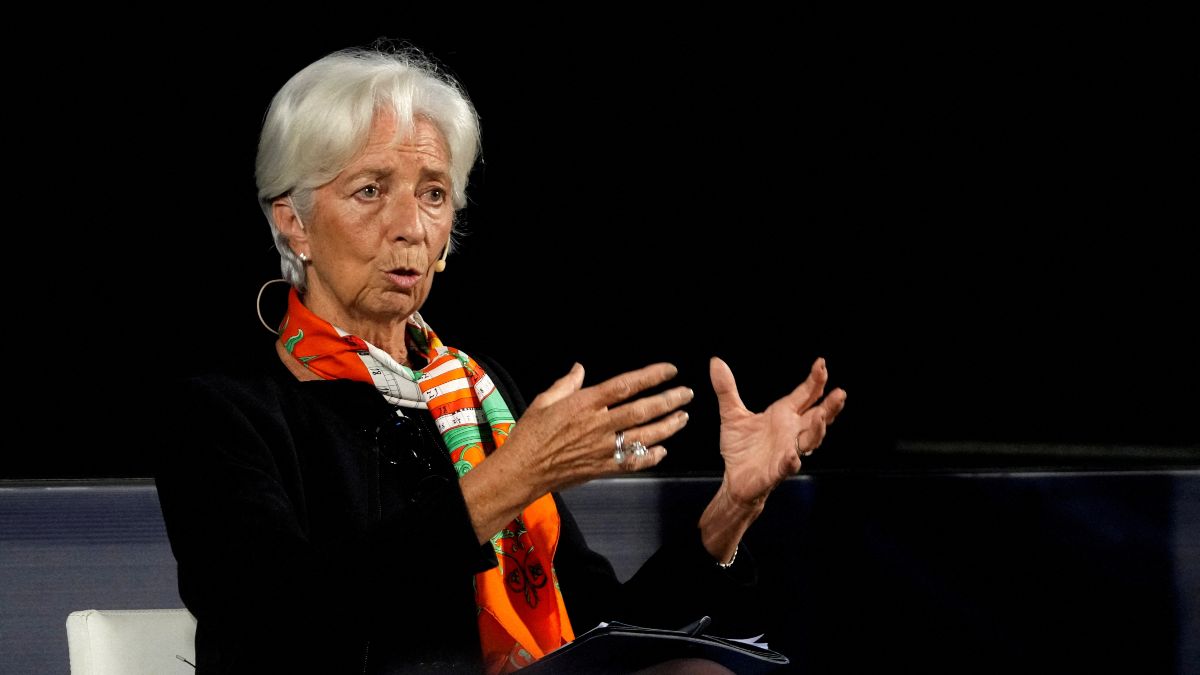 Lagarde advierte de que el riesgo de recesión ha aumentado a pesar de las alzas en el PIB