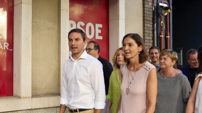 Una encuesta del PSOE da la mayoría absoluta a Ayuso por la desaparición de Podemos