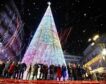 Vigo enciende las luces de Navidad en un acto multitudinario con música y nieve artificial