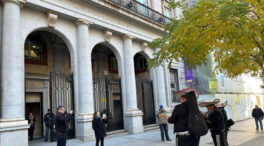 (VÍDEO) Mariachis de Forocoches reaparecen para cantarle a Montero en la sede de Igualdad