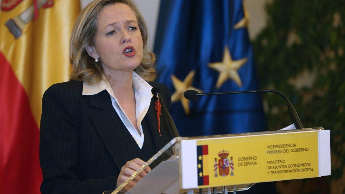 El Gobierno y la banca llegan a un acuerdo para aliviar la subida de las hipotecas por el euríbor